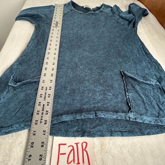 Jess & Jane Women Mineral Washed Tunic Top Medium Blue Pockets 3/4 Sleeve Casual - Picture 7 of 7